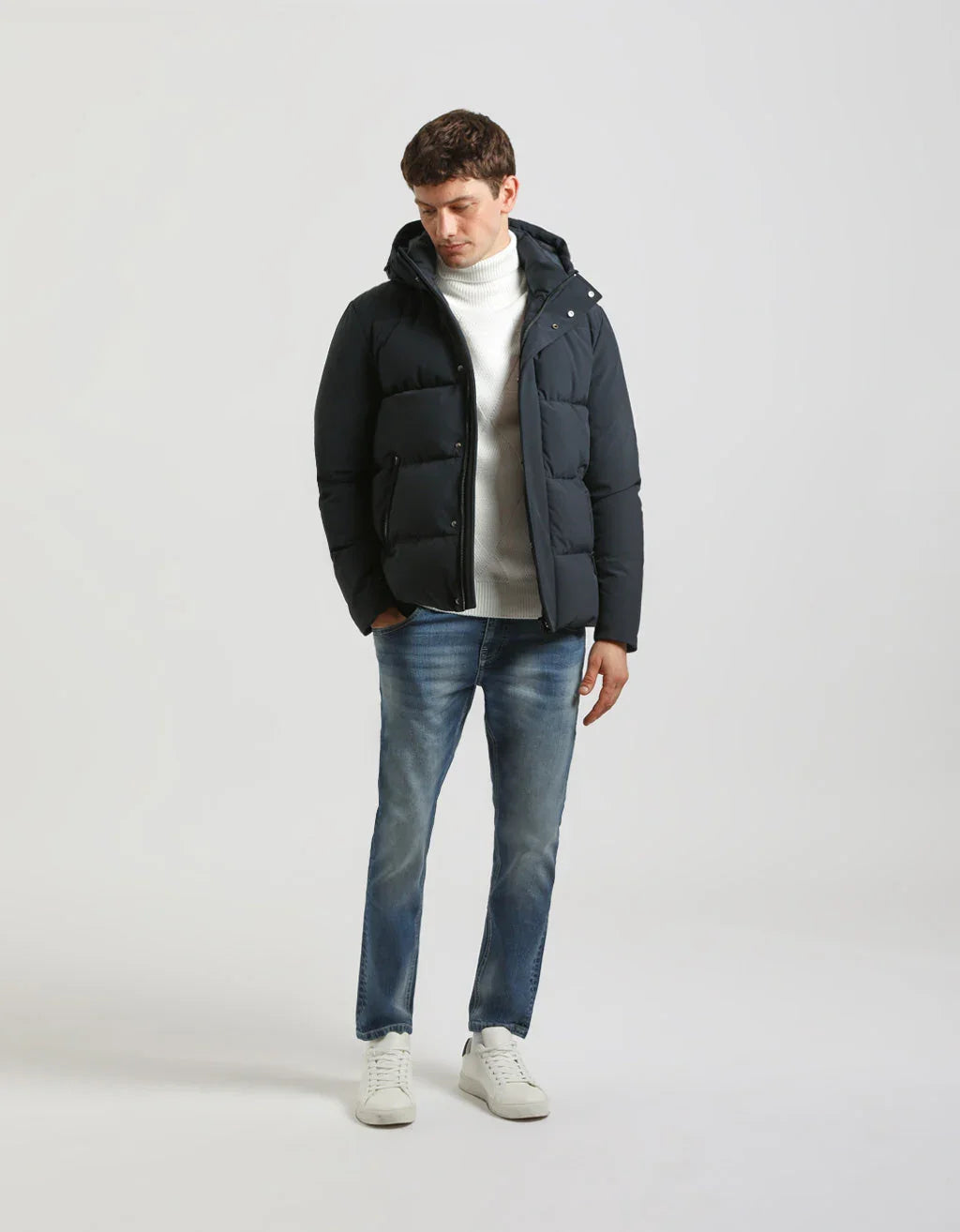 Giubbotto imbottito con cappuccio