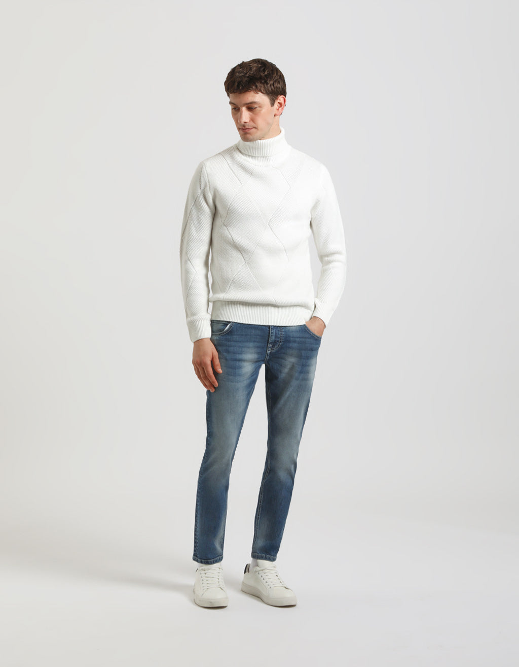 Maglia collo alto a rombi