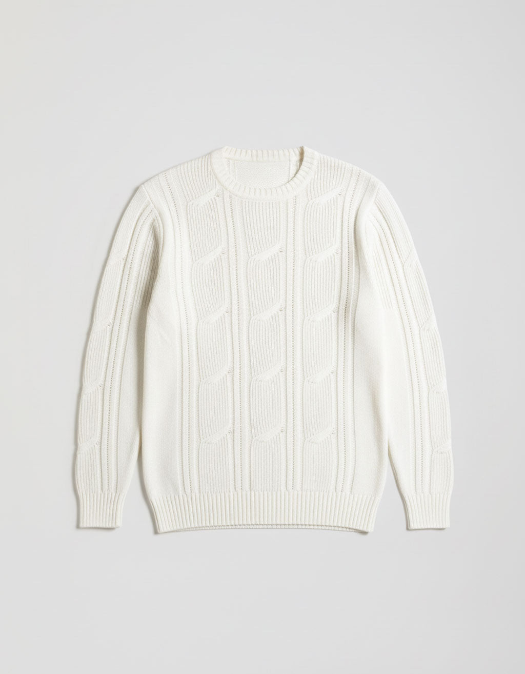 Maglia girocollo con treccia