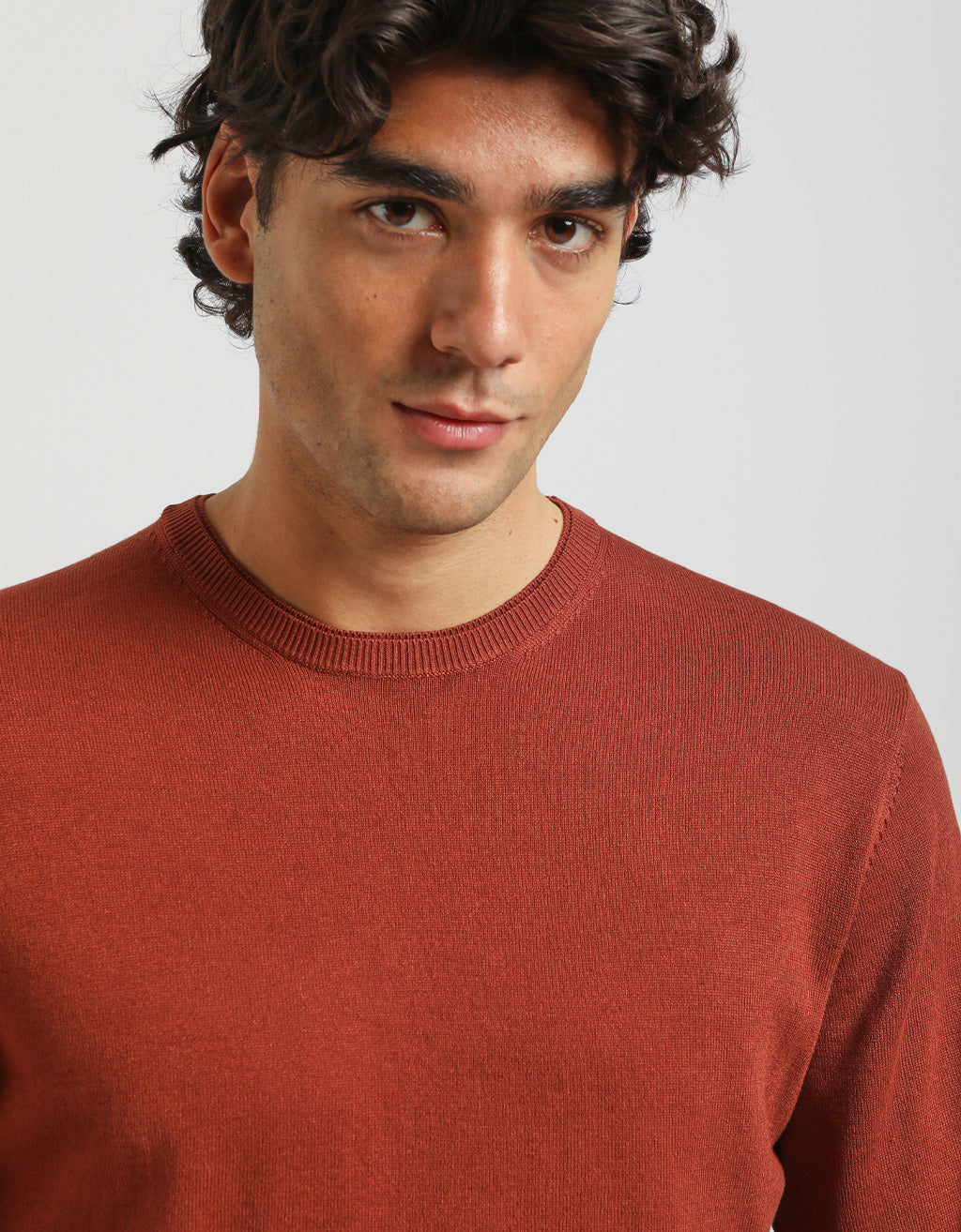 Maglia doppio collo basic