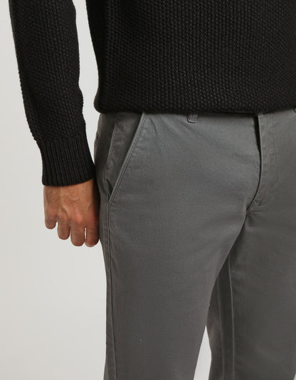 Pantaloni chino in cotone