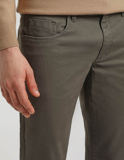 Pantaloni cinque tasche