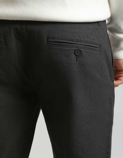 Pantaloni chino microfantasia