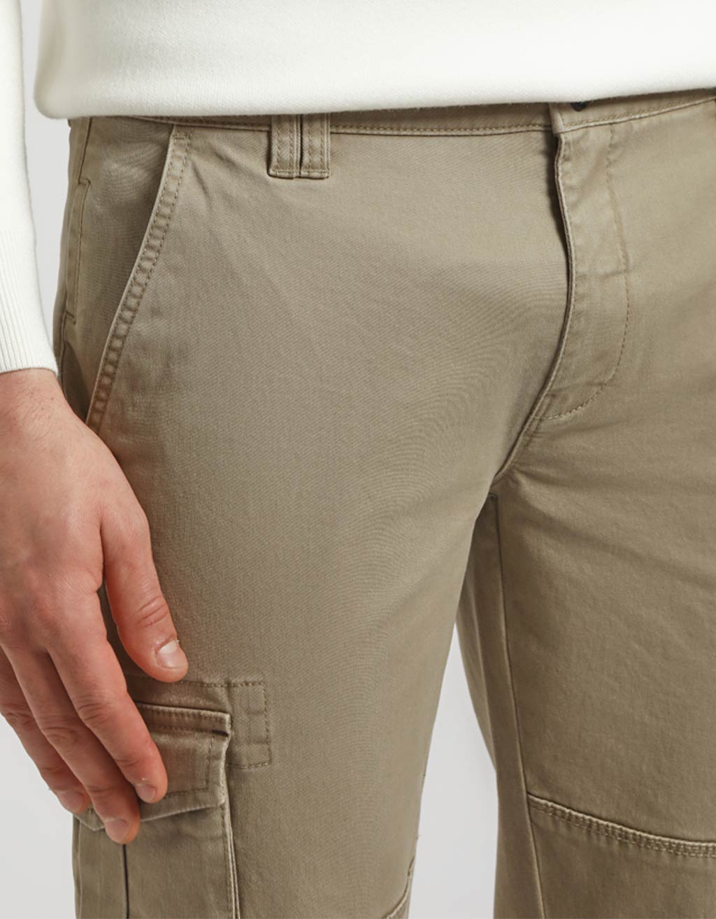 Pantaloni cargo