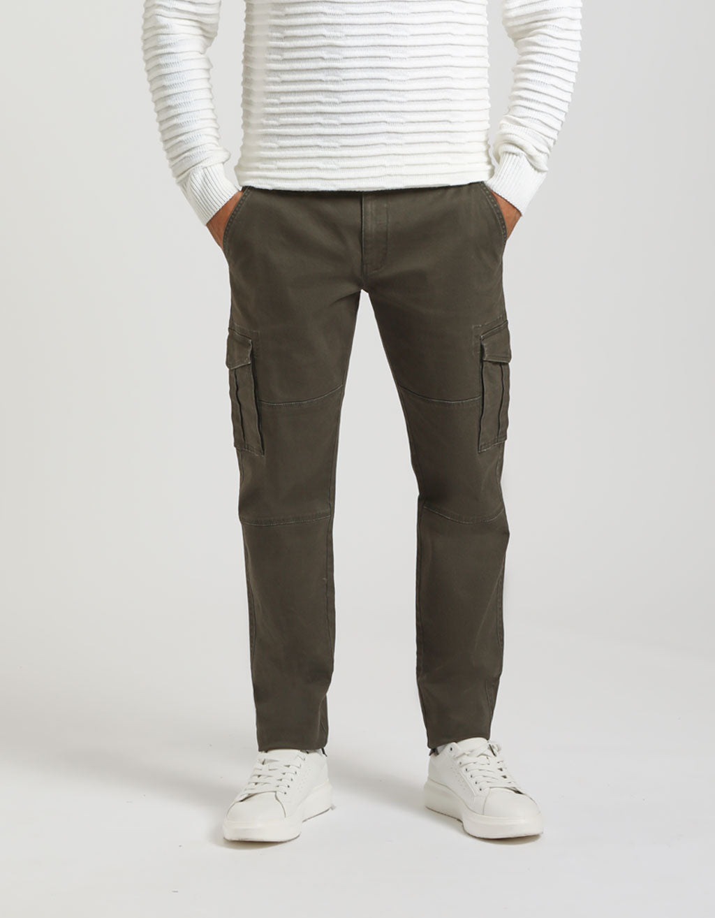 Pantaloni cargo
