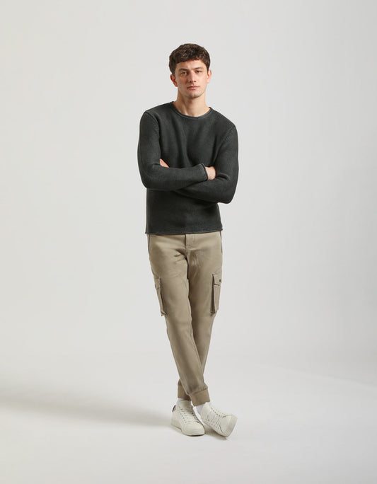 Pantaloni cargo con elastico alle caviglie