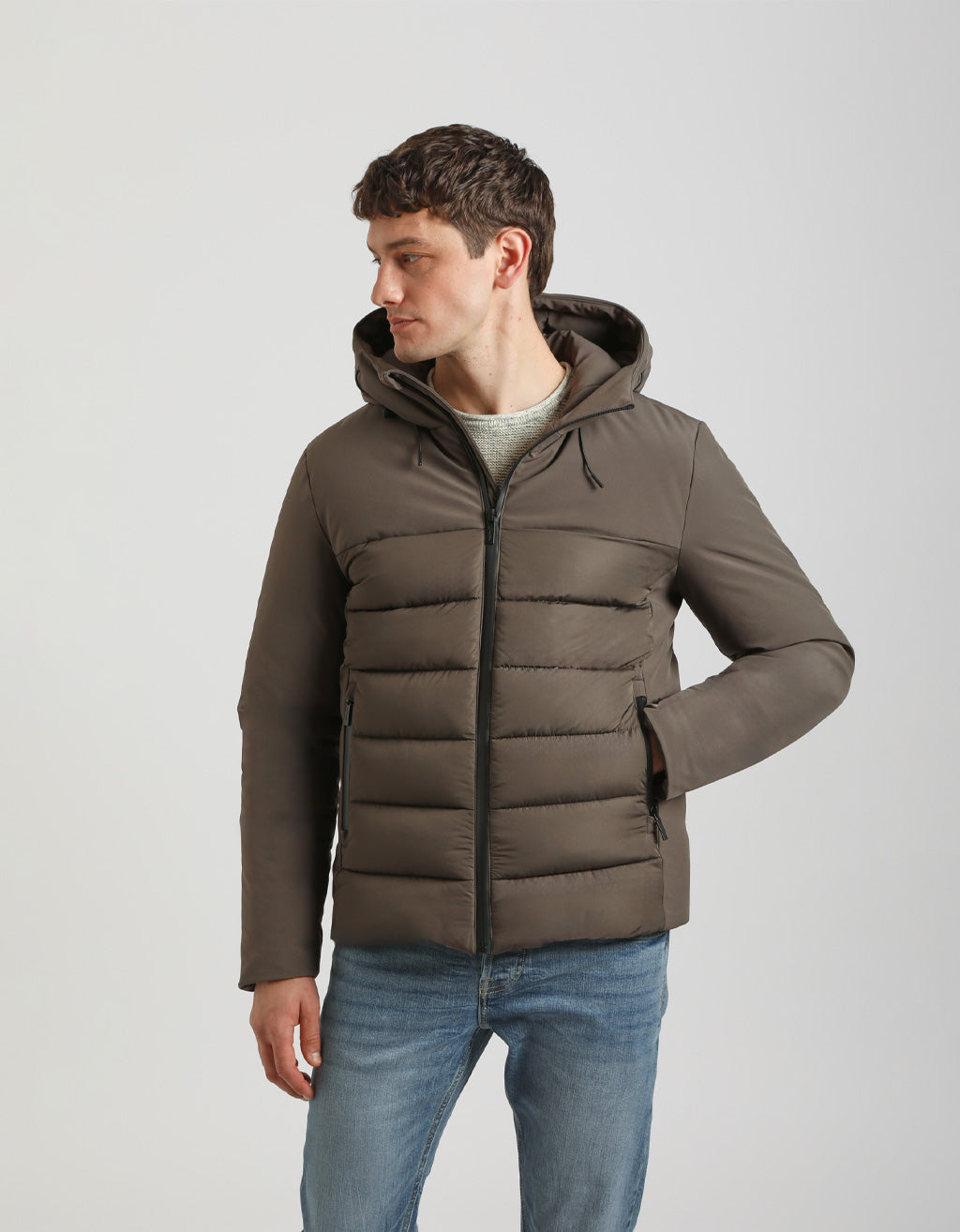 Giubbotto imbottito con cappuccio
