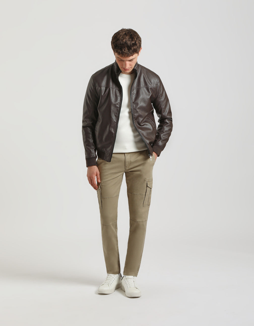 Giubbotto effetto pelle con collo lupetto