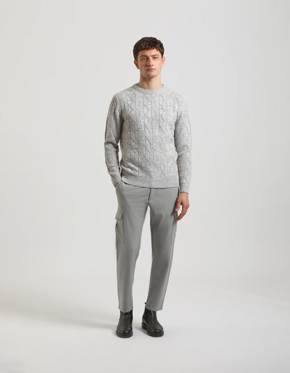 Maglia girocollo con treccia