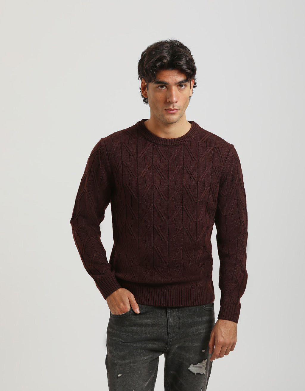 Maglia girocollo con treccia