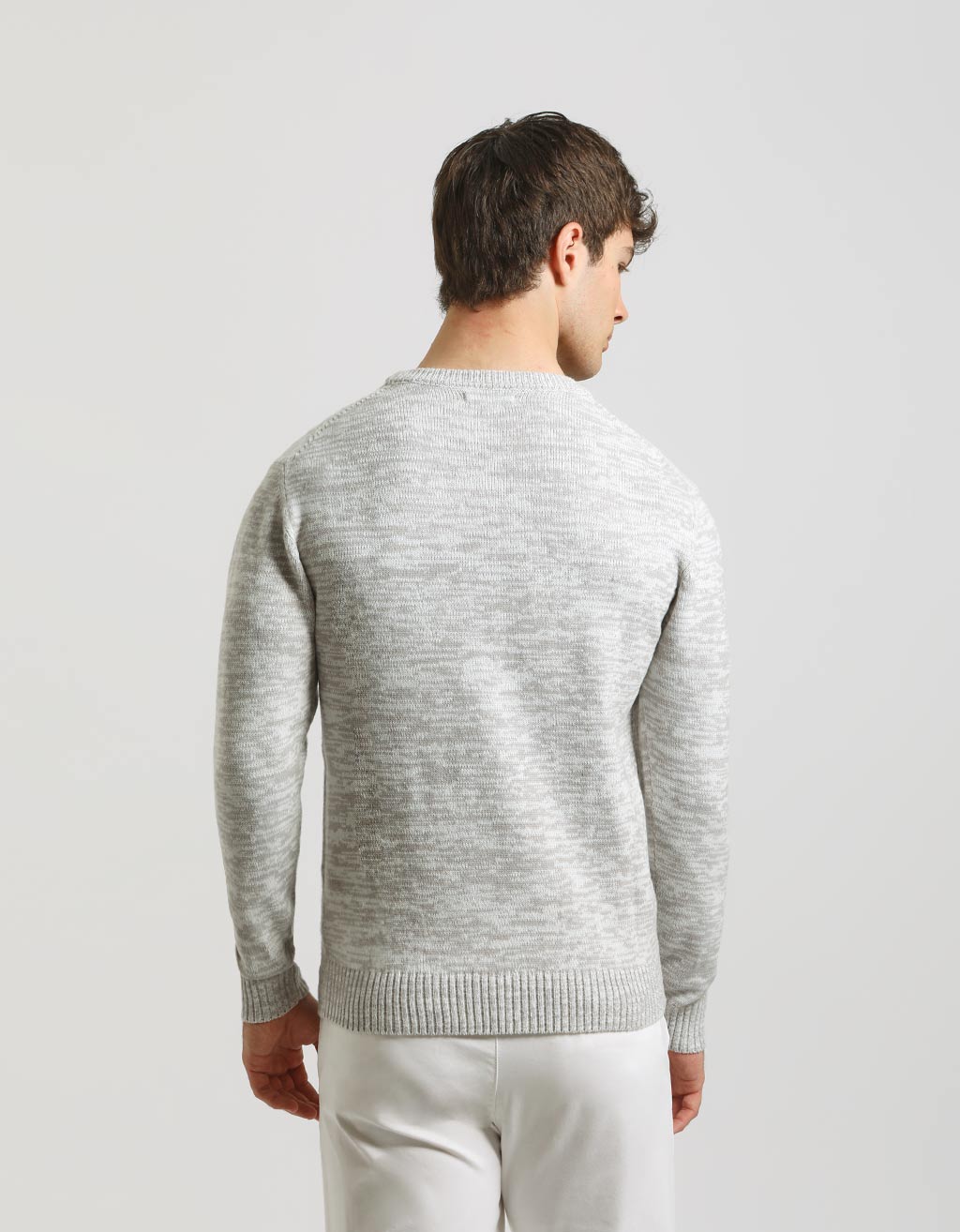 Maglia girocollo intrecciata