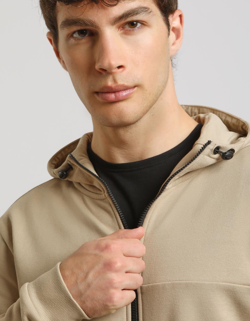 Felpa zip con cappuccio