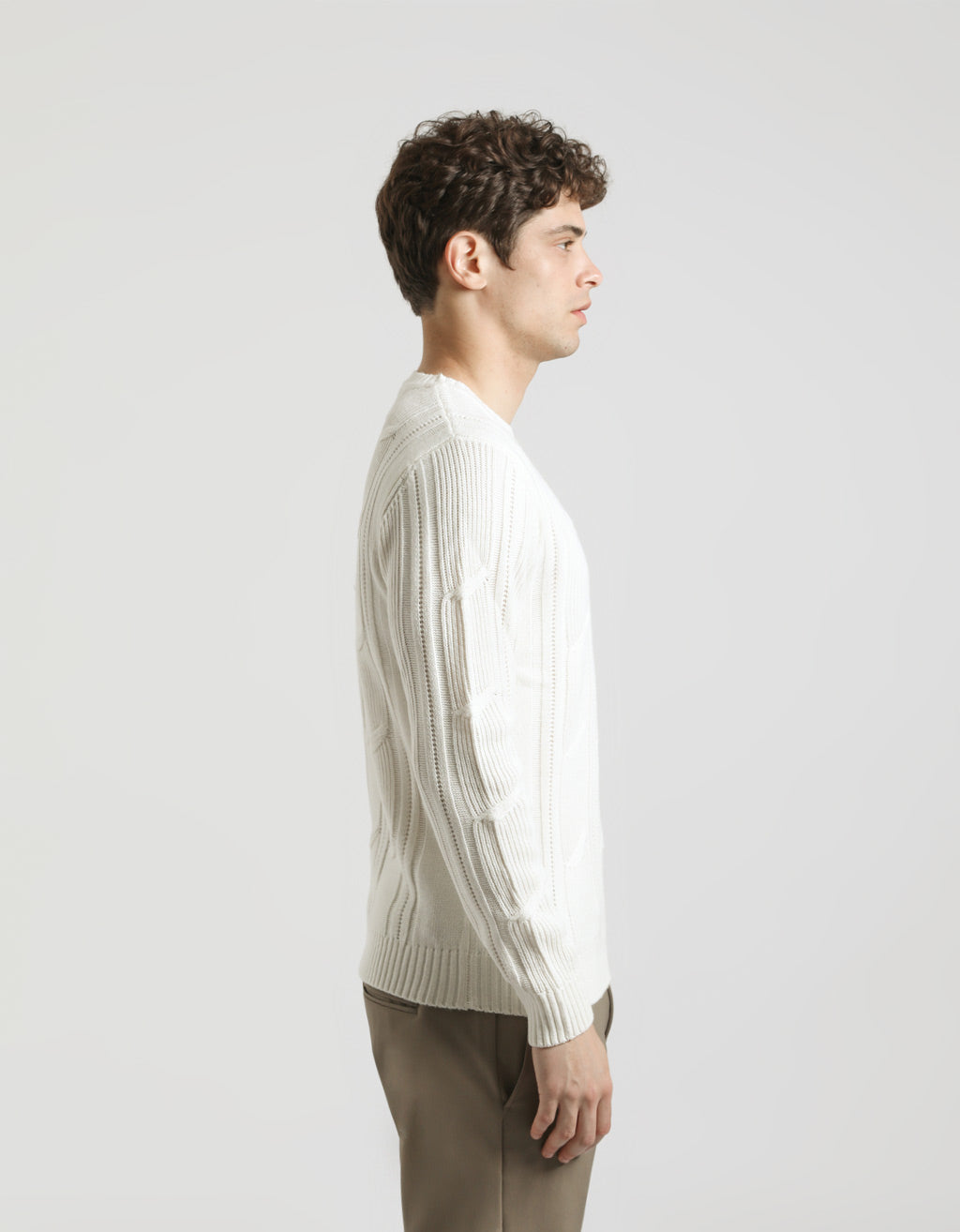 Maglia girocollo con treccia