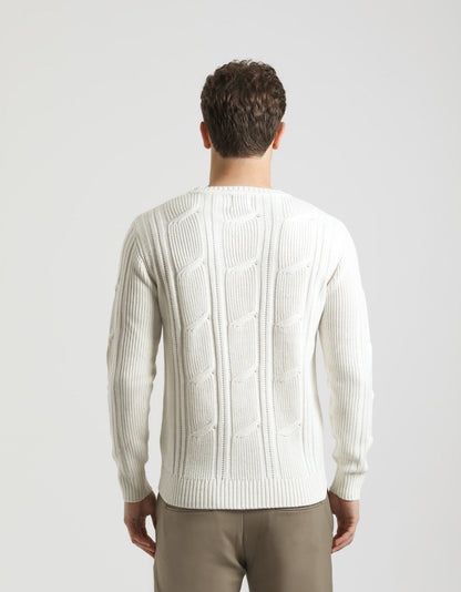 Maglia girocollo con treccia