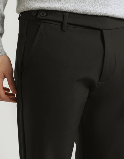 Pantaloni chino in tessuto tecnico