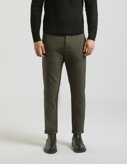 Pantaloni chino in tessuto tecnico