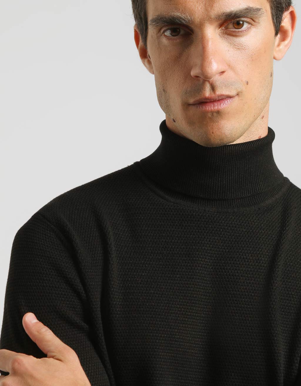 Maglia collo alto in viscosa