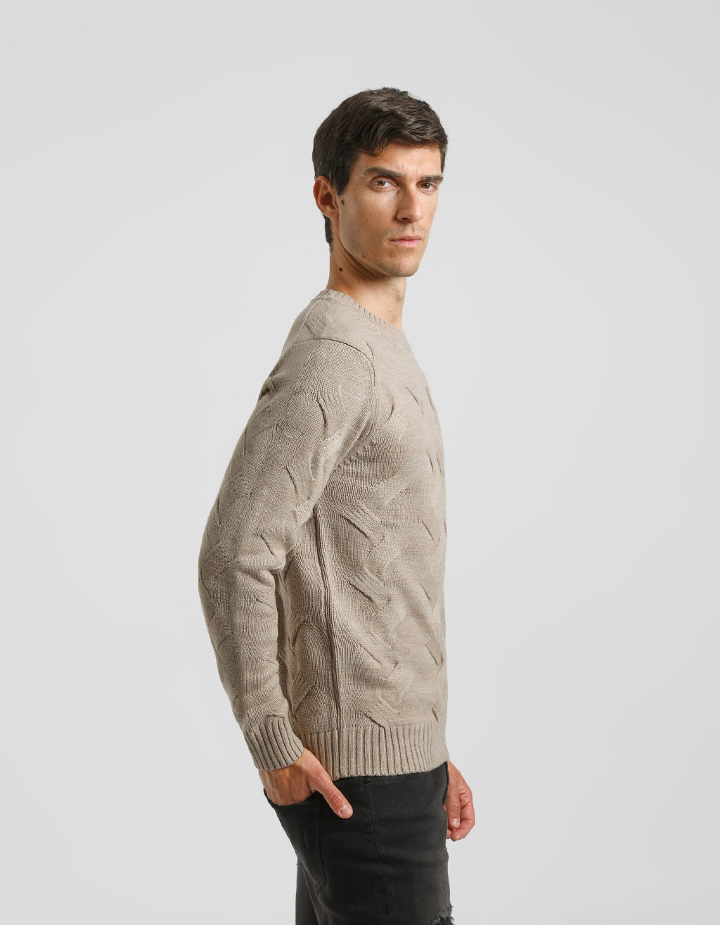 Maglia girocollo intrecciata