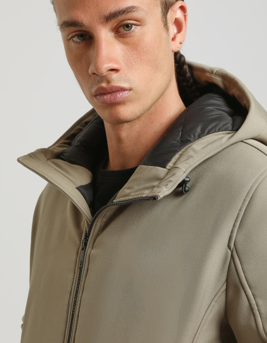 Bomber imbottito con cappuccio