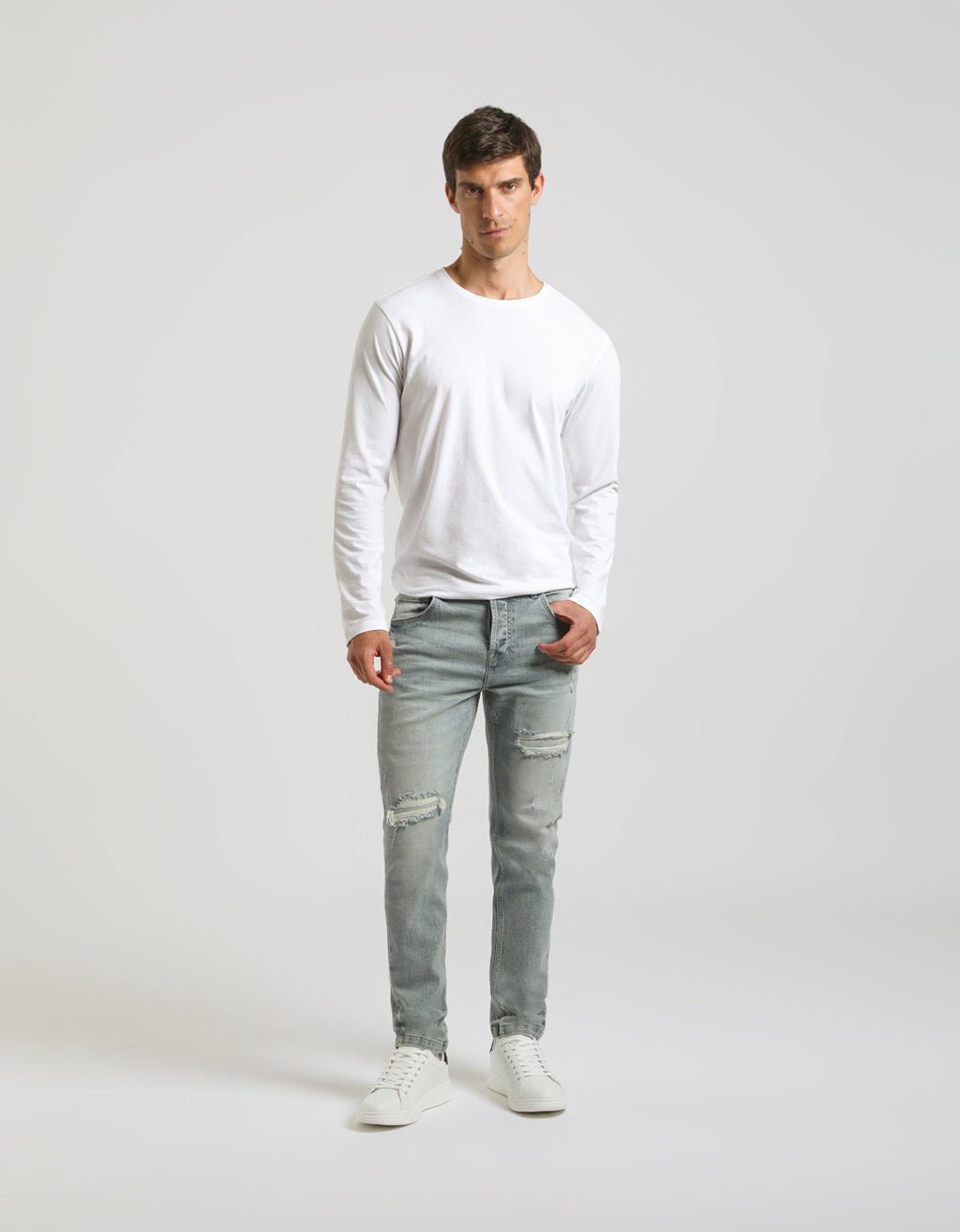 Jeans skinny fit con strappi