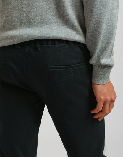 Pantaloni Chino con vita elastica
