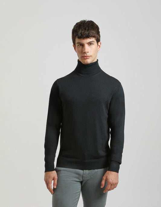 Maglia collo alto in misto viscosa