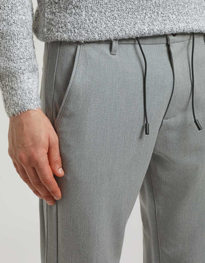 Pantaloni chino con laccetto