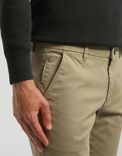 Pantaloni chino in cotone