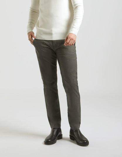 Pantaloni chino microfantasia