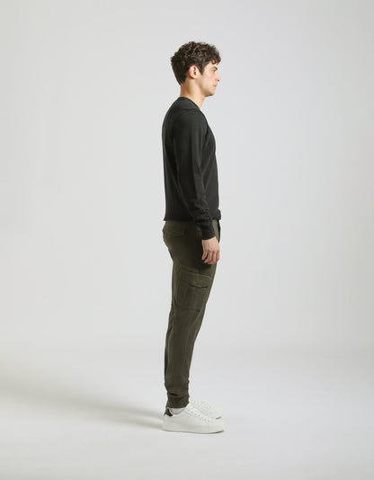 Pantaloni cargo con elastico alle caviglie