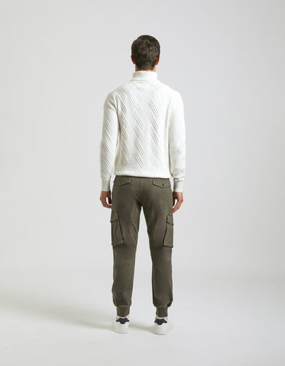 Pantaloni cargo con elastico alle caviglie