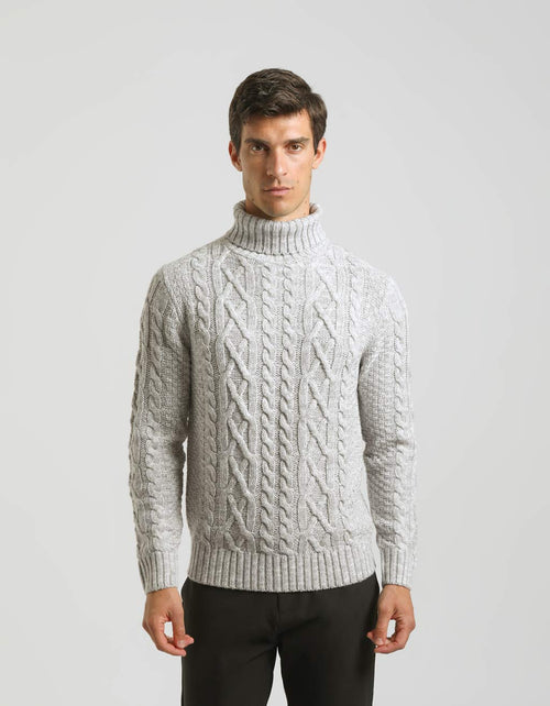 Maglia collo alto con treccia