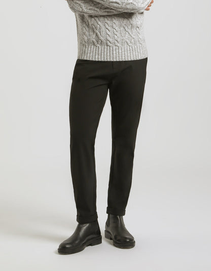 Pantaloni chino in tessuto tecnico