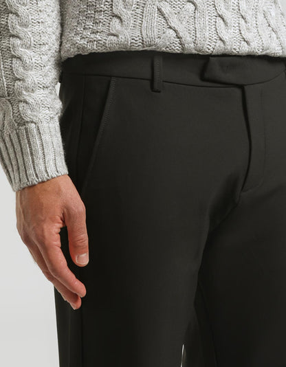 Pantaloni chino in tessuto tecnico