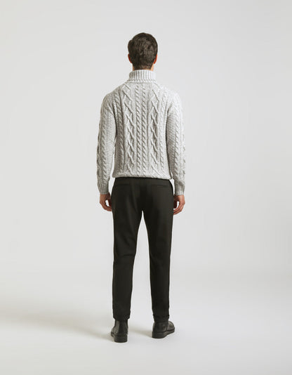 Pantaloni chino in tessuto tecnico