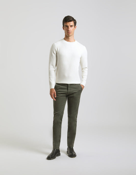 Pantaloni chino in cotone