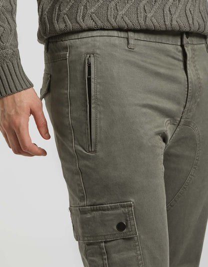 Pantaloni cargo
