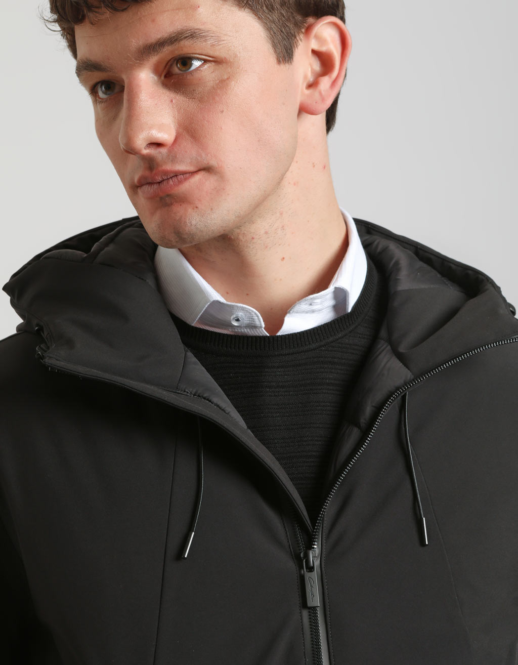 Giubbotto imbottito con cappuccio