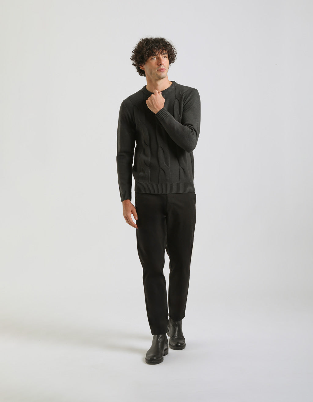 Maglia girocollo intrecciata