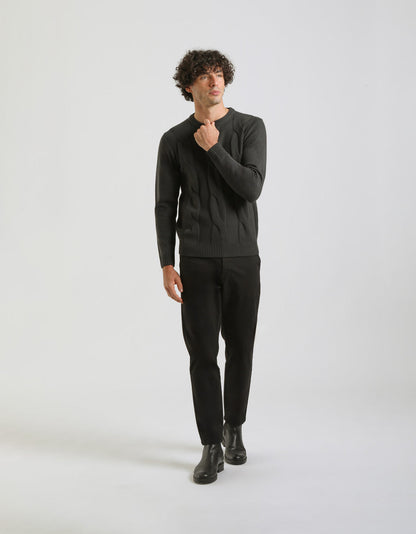 Maglia girocollo intrecciata