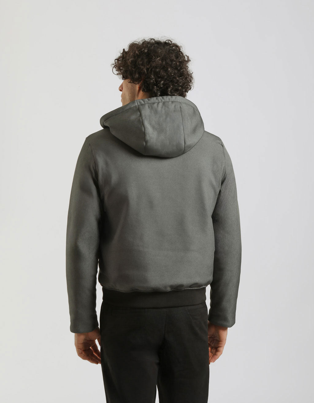 Bomber imbottito con cappuccio