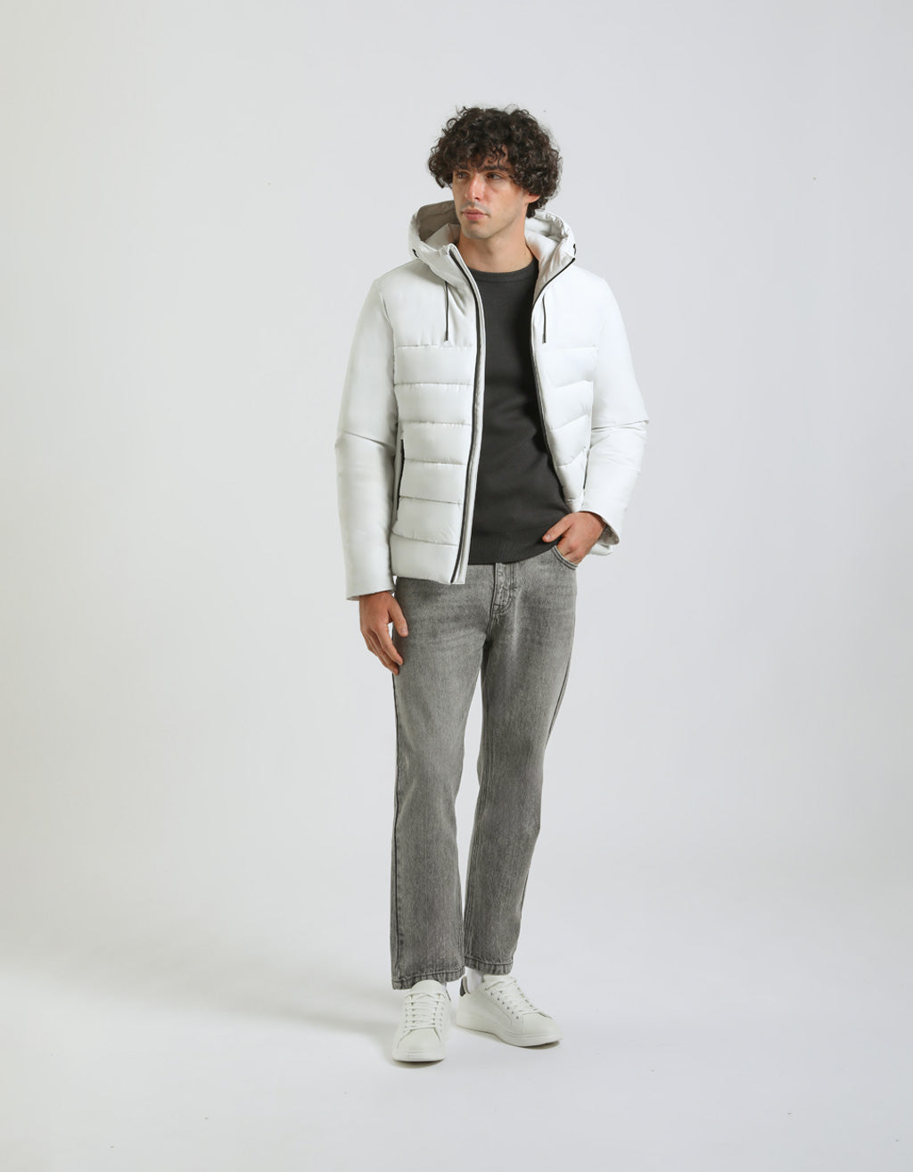 Giubbotto imbottito con cappuccio