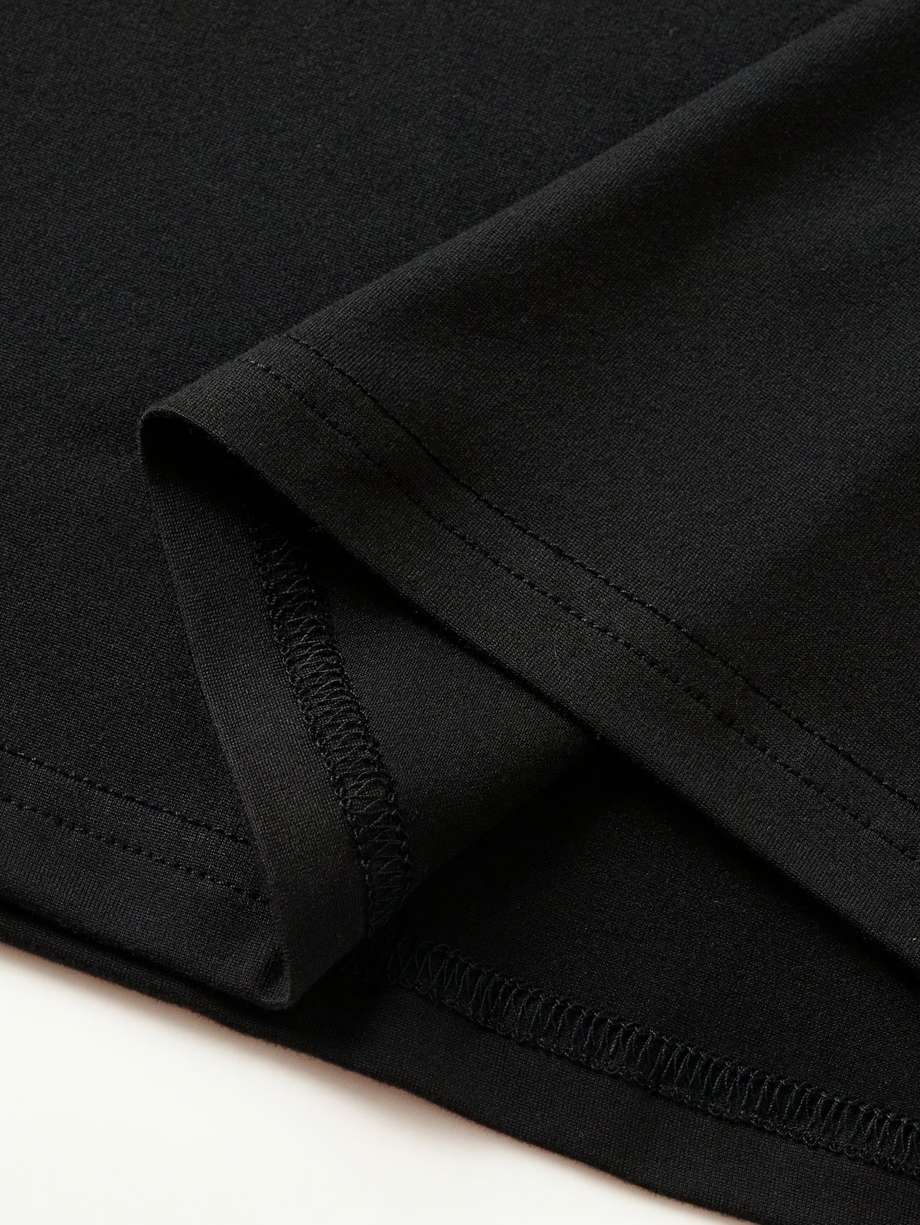 Maglietta Minimalista A Maniche Lunghe