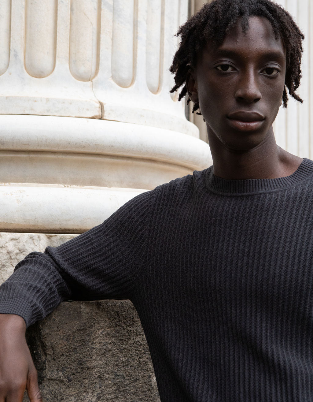 Maglia girocollo a coste